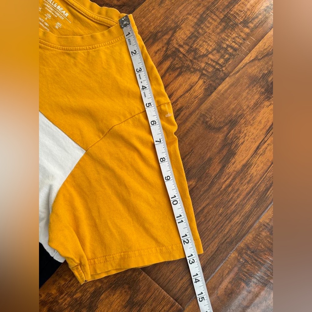 Pull & Bear Tshirt - image 6